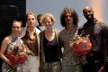 Lillian Stillwell zweite von links, 