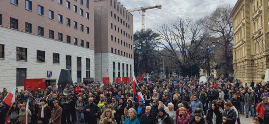 Bauernprotest: Traktoren blockierten Straßen in der Hauptstadt Bozen/Südtiirol / Italien