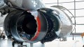 Die Triebwerke des Forschungsflugzeuges erhielten für die Flugversuche Auslässe mit neuem Kantenmuster.