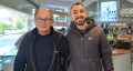 Da sinistra a destra: Ezio Franceschet e Leonardo Henrique Rodrigues, nuovo gestore della gelateria Lido