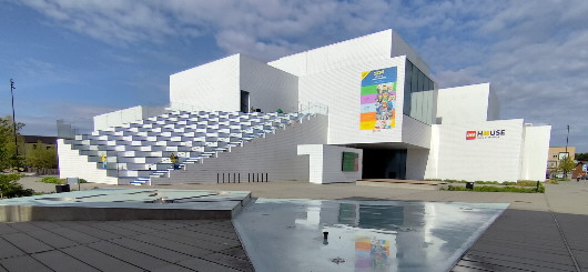 Lego House
